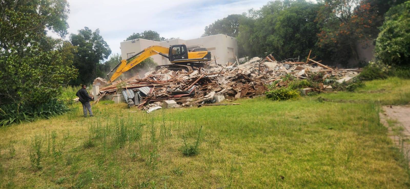 demolition-work-tlb-and-truck-hire-excavation-work-site-clearance-johannesburg-south-africa demolition-work-tlb-and-truck-hire-excavation-work-site-clearance-johannesburg-south-africa